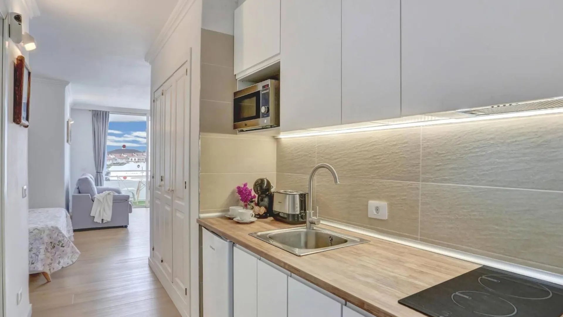 Green Studio, Pools, Terrace, Air Con, Fiber San Miguel de Abona 0*,  İspanya